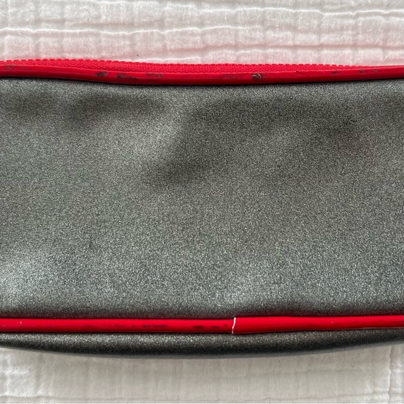 🥫 Andy Warhol Soup Can Clutch - Picture 7 of 7